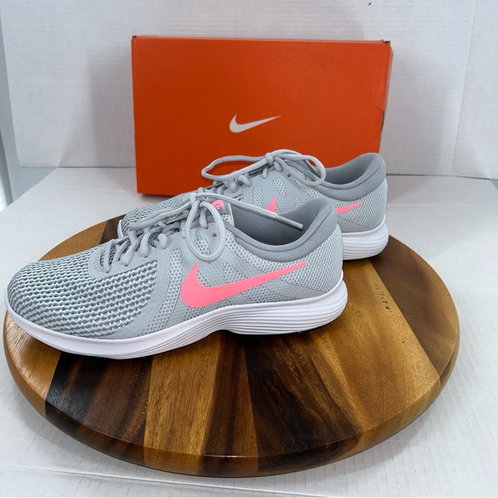 Nike Revolution 4 Running Shoes Gray Pink Women’s Size 8.5 NIB - Picture 2 of 10